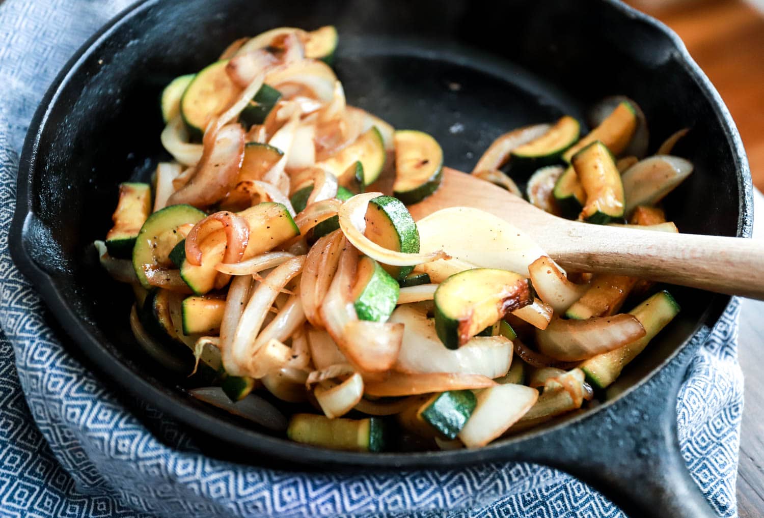 how-to-stir-fry-an-onion