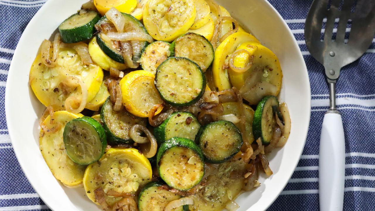 how-to-stir-fry-squash-and-zucchini