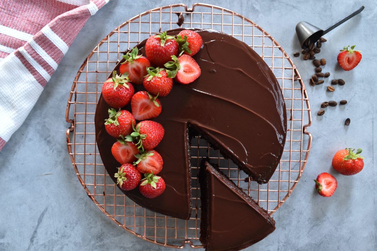 how-to-bake-a-beautiful-chocolate-cake