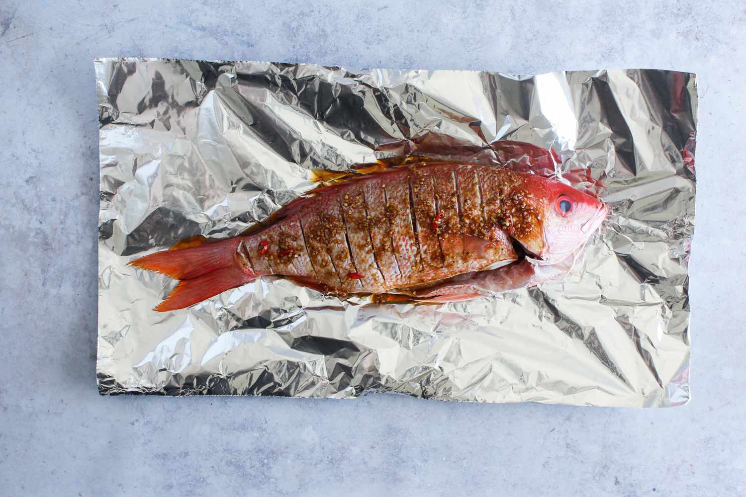 how-to-bake-a-fish-in-the-oven-with-foil