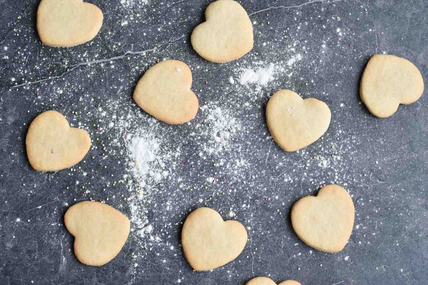 how-to-bake-a-heart-shaped-cookie