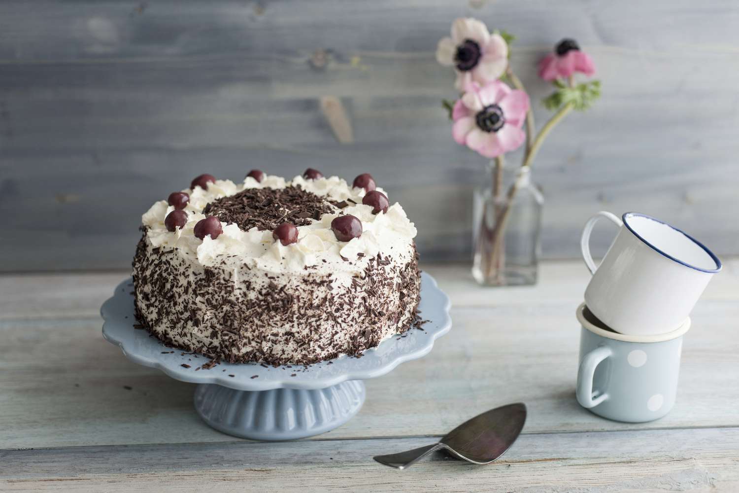 how-to-bake-a-pie-in-a-black-forest-cake