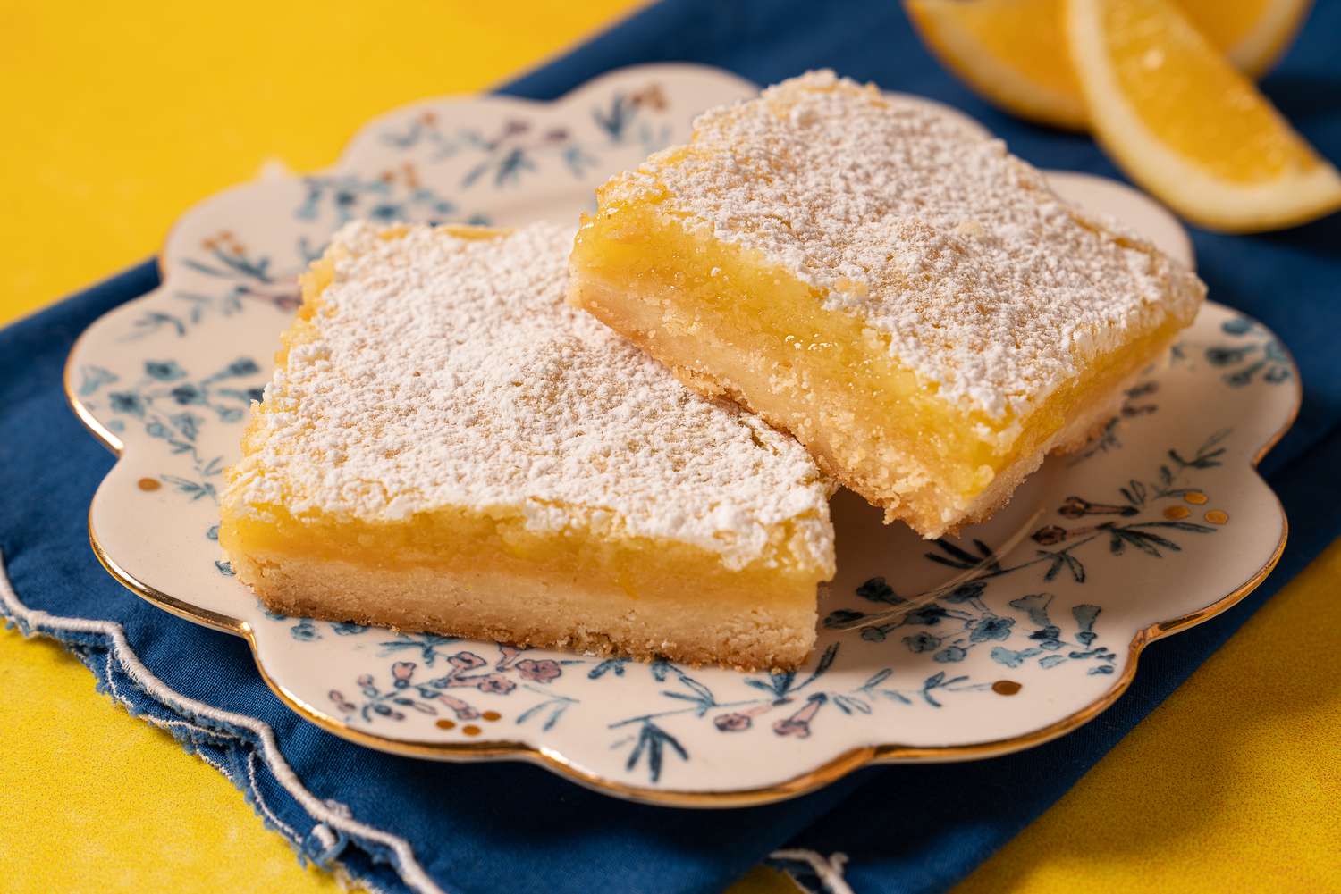 how-to-bake-and-serve-lemon-square-in-a-round-pan