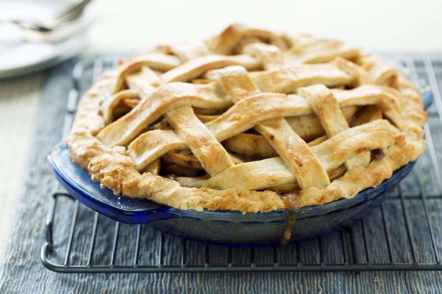 how-to-bake-apple-pie-with-just-a-boiler