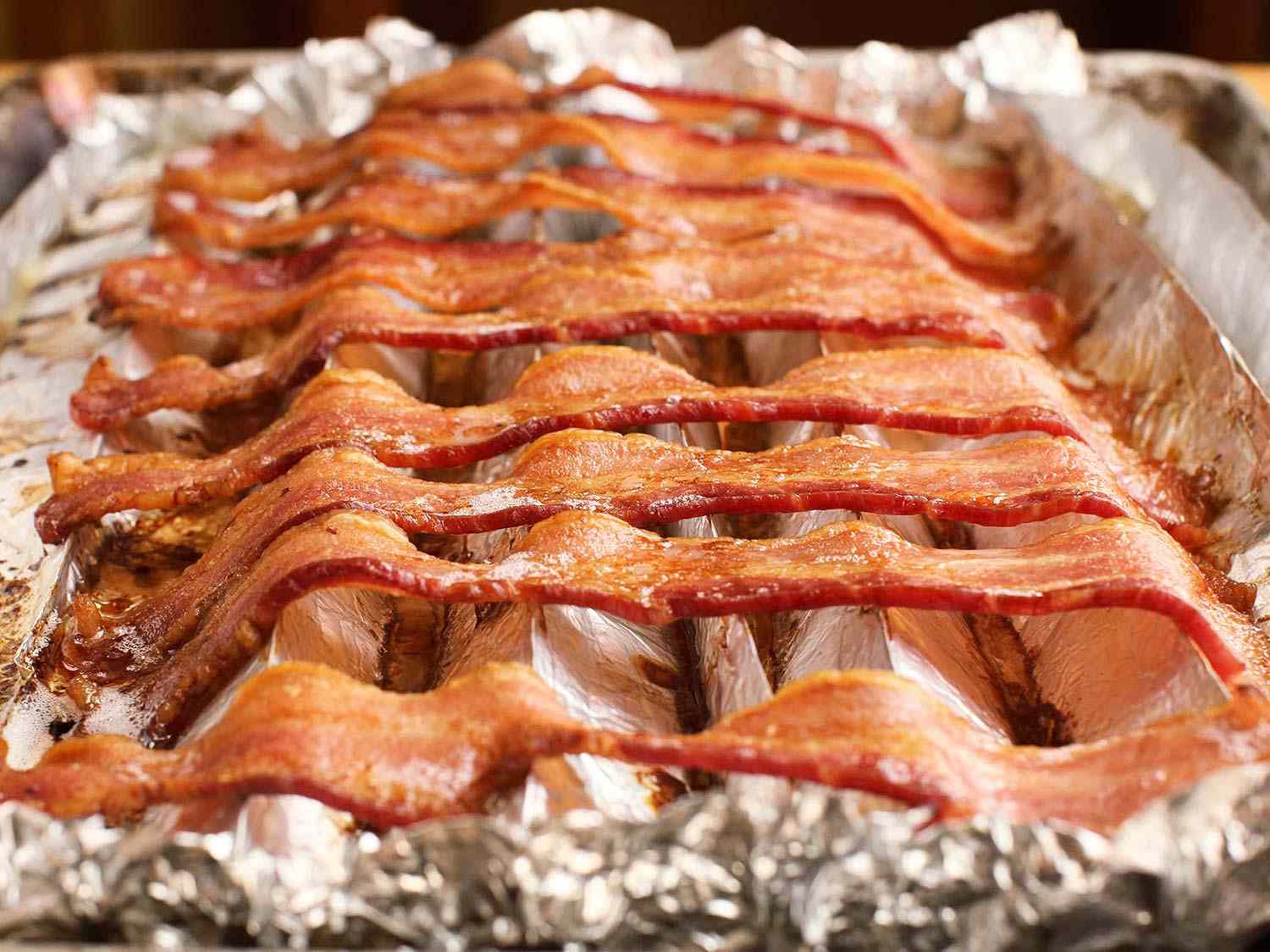 how-to-bake-bacon-in-the-oven-without-making-a-mess