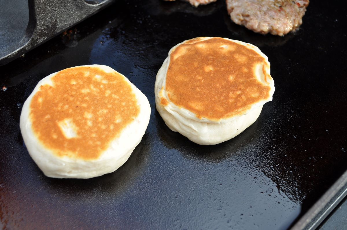 how-to-bake-biscuits-on-a-blackstone-griddle