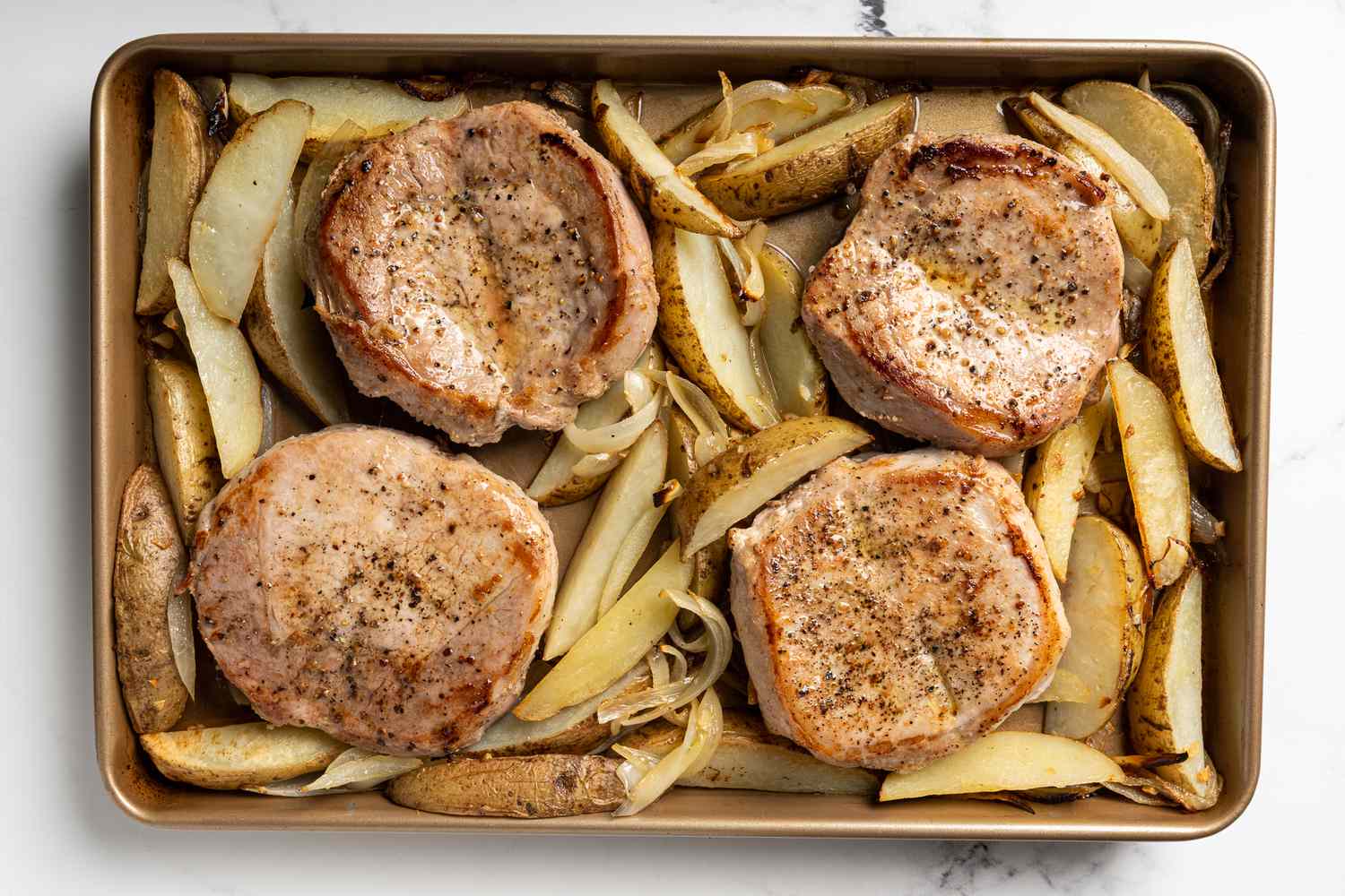 how-to-bake-boneless-pork-chops-with-potatoes