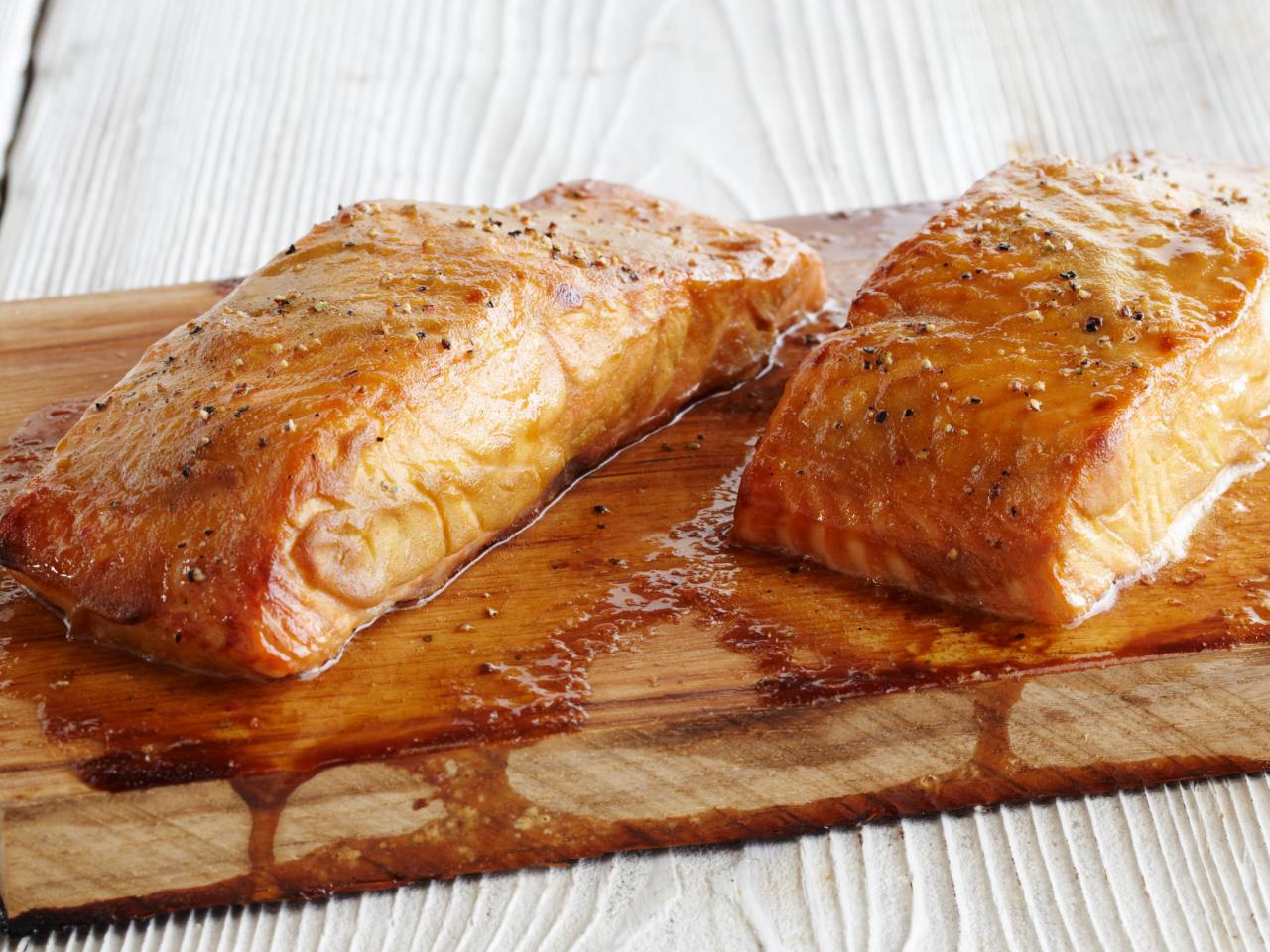 how-to-bake-cedar-plank-salmon