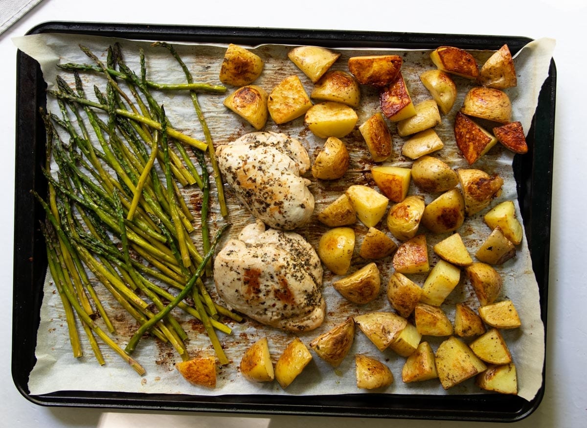 how-to-bake-chicken-breasts-and-potatoes-in-oven