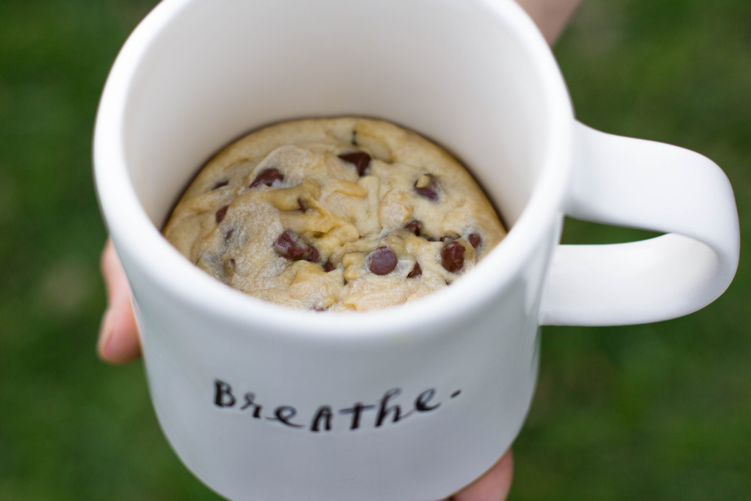 how-to-bake-cookie-dough-in-a-mug