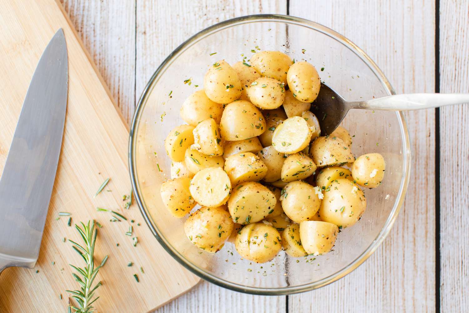 How To Bake Cut Yellow Potatoes In The Oven - Recipes.net