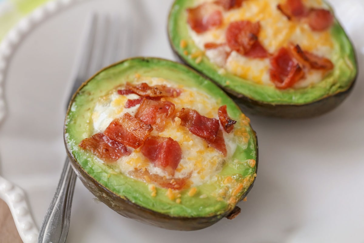 how-to-bake-egg-and-avocado
