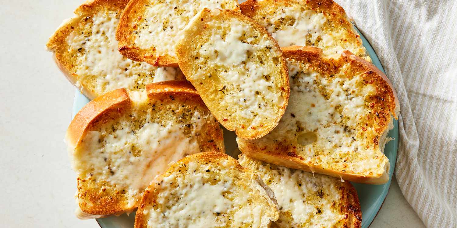 how-to-bake-garlic-bread-in-the-oven