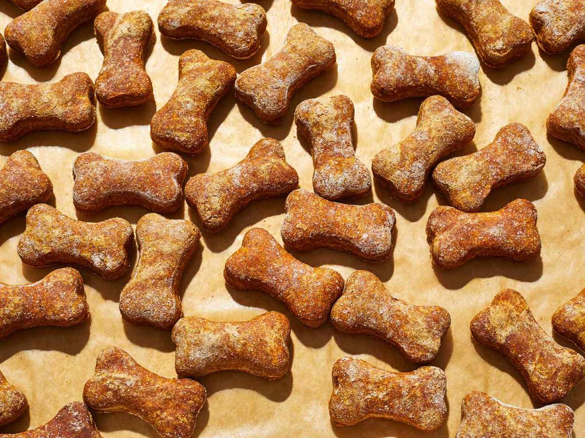 how-to-bake-peanut-butter-dog-treats