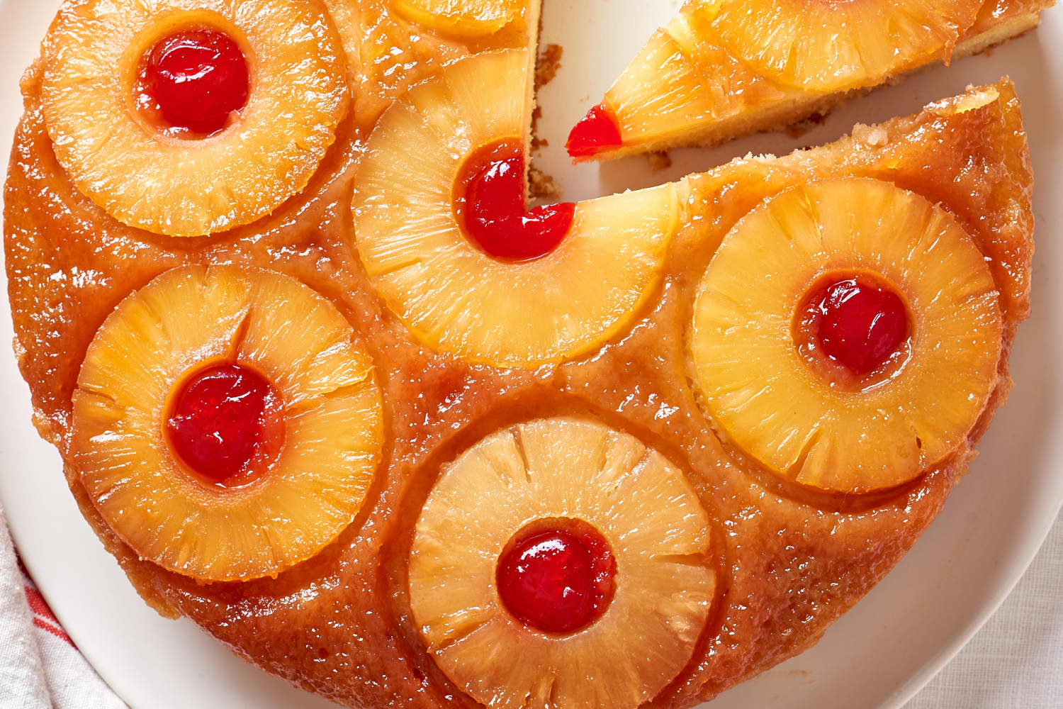 how-to-bake-pineapple-upside-down-cake-in-a-glass-pan