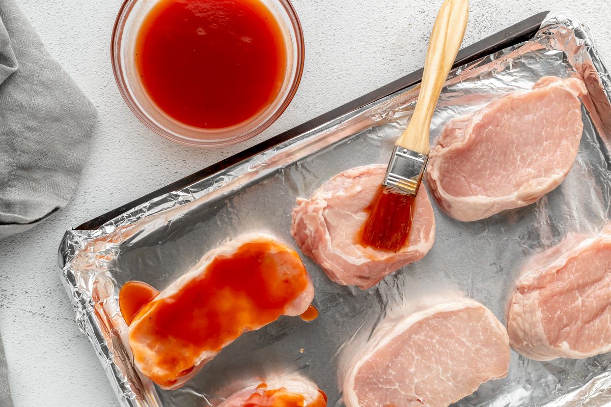 how-to-bake-pork-chops-in-the-oven-with-bbq-sauce