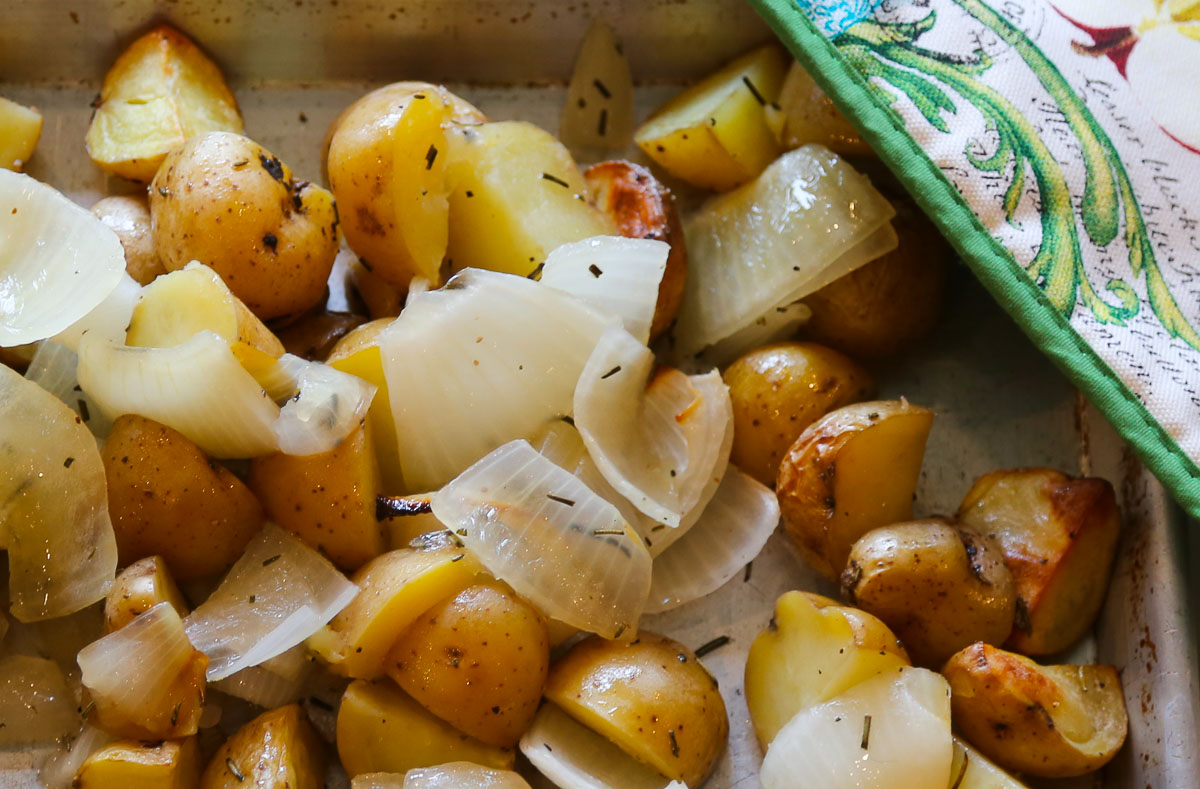 how-to-bake-potatoes-in-a-roaster