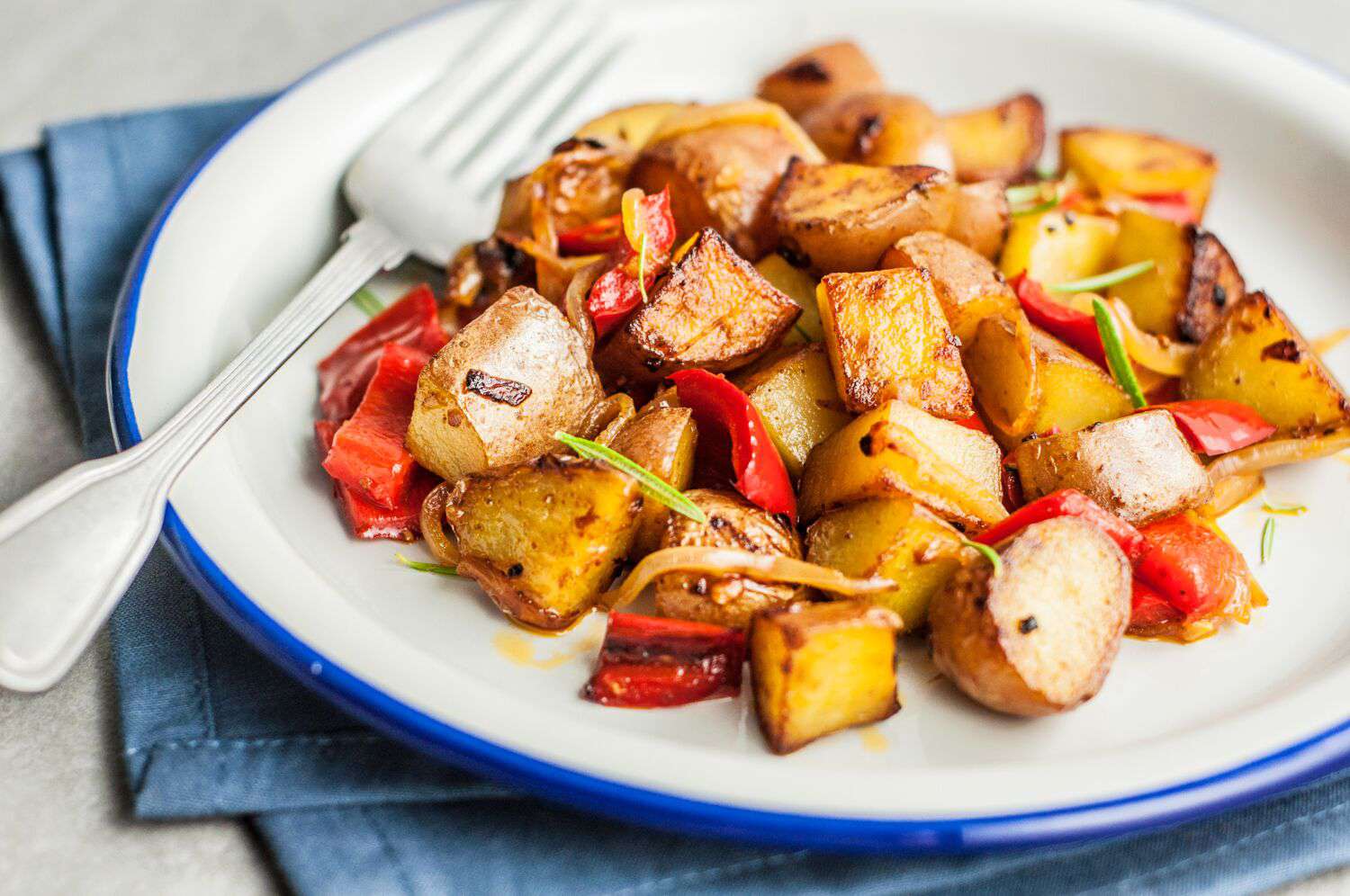 how-to-bake-red-potatoes-onions-and-red-pepper