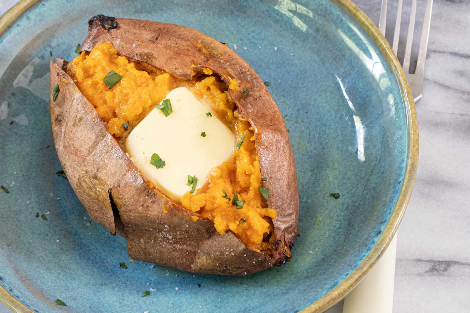how-to-bake-sweet-potato-in-an-air-fryer