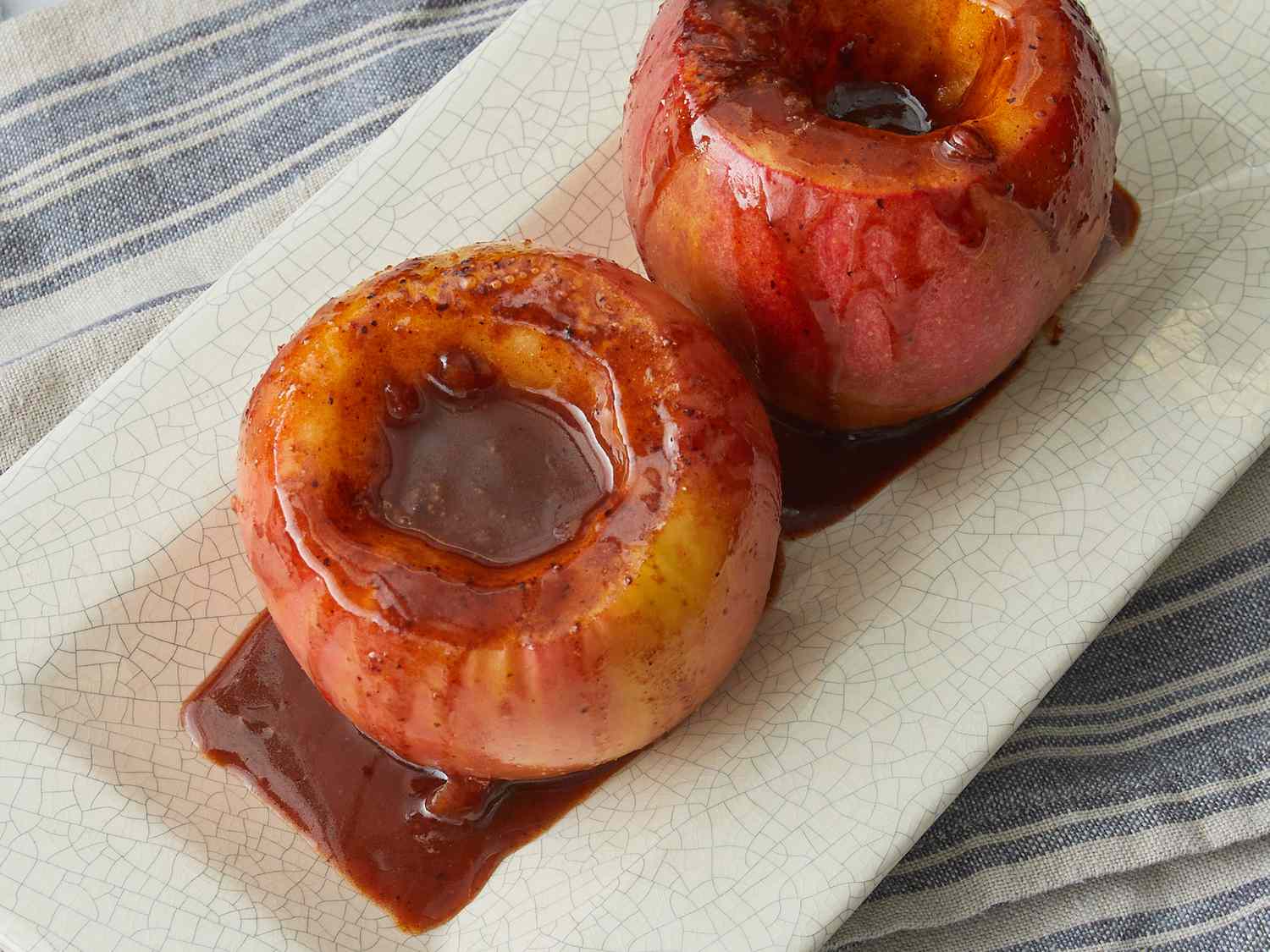 how-to-bake-two-apples-in-the-oven