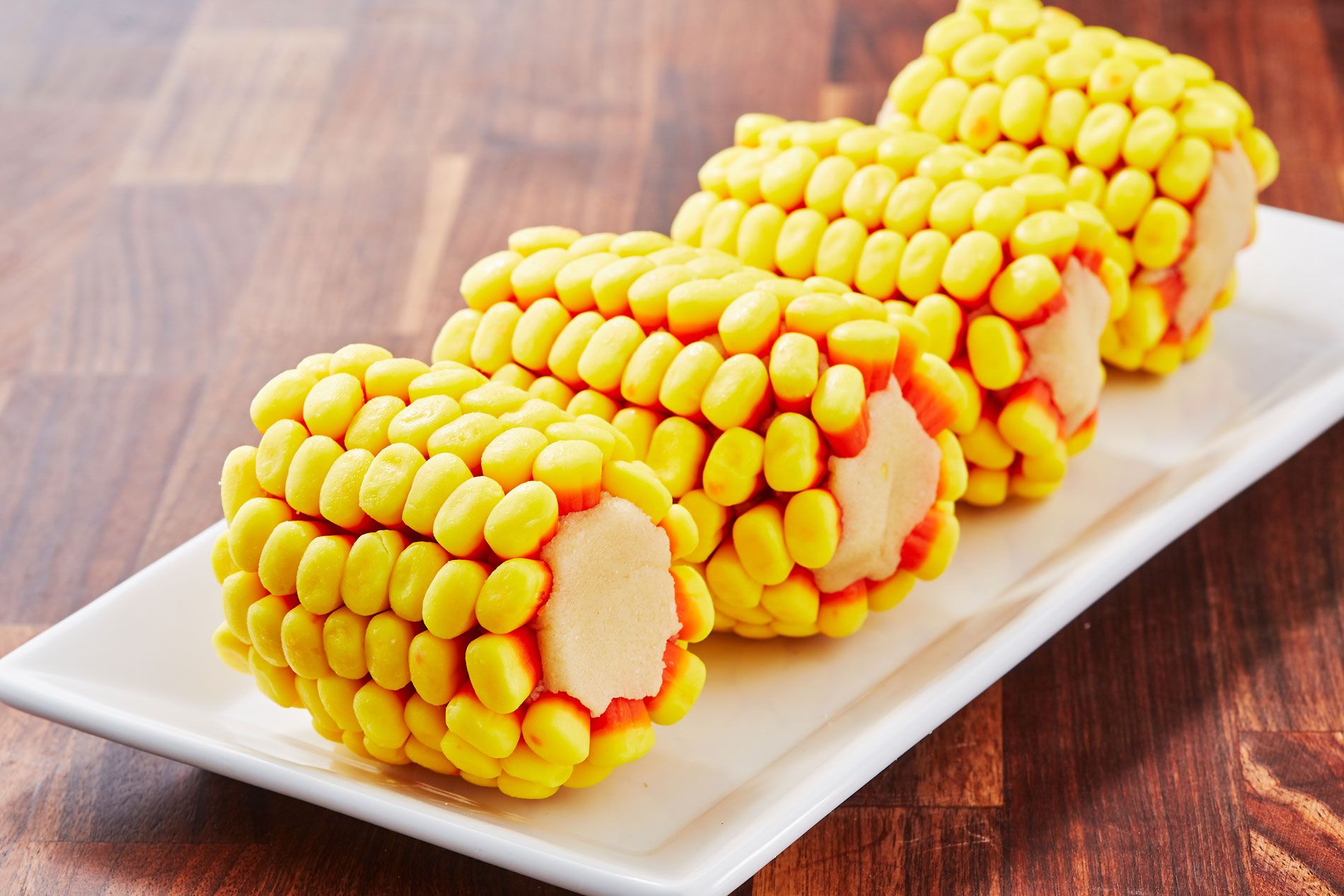 how-to-candy-corn-together