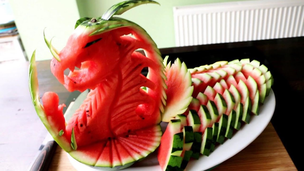 how-to-carve-a-dragon-in-fruit