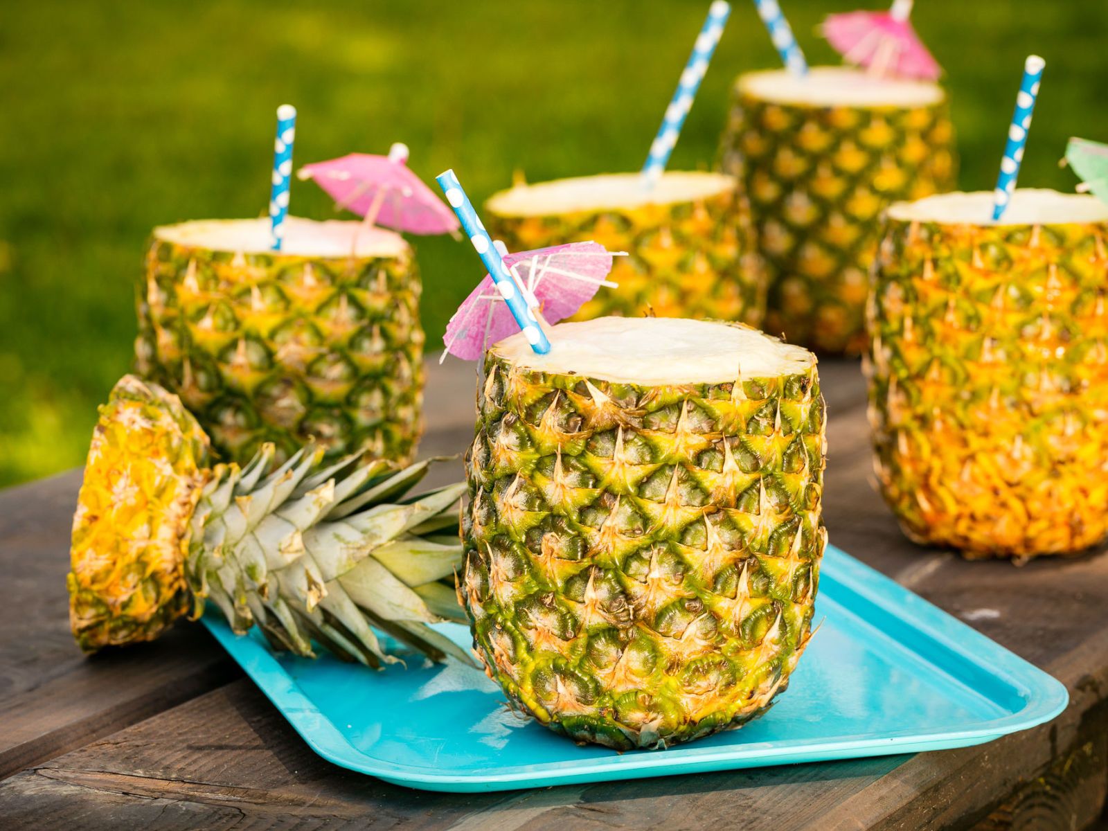 how-to-carve-a-pineapple-into-a-cup-without-a-corer