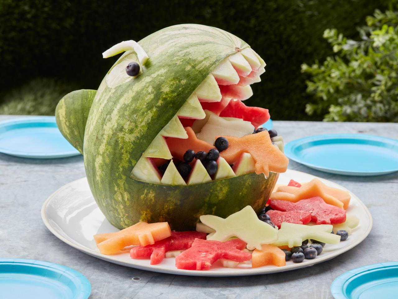 how-to-carve-a-watermelon-into-a-fish