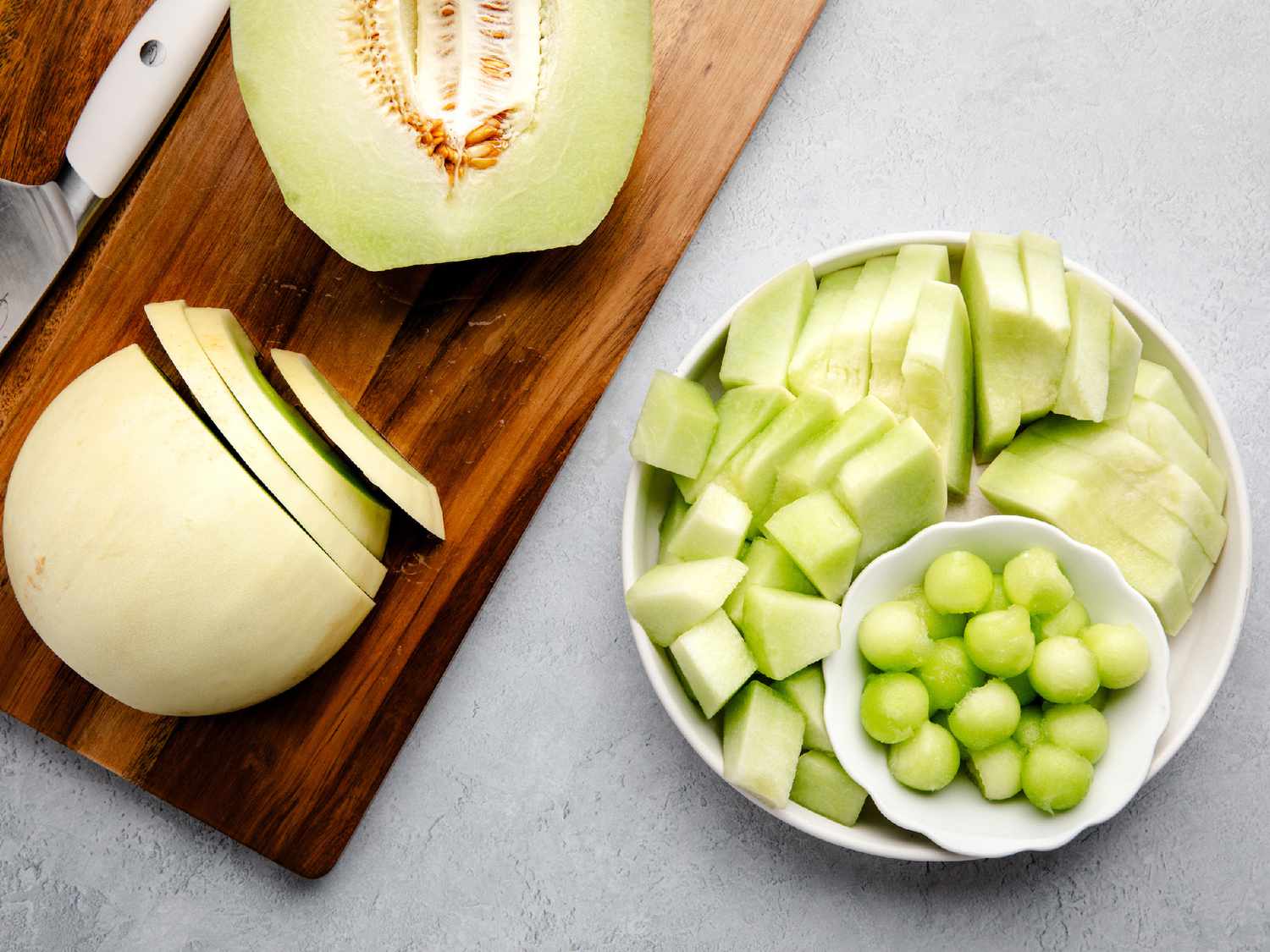how-to-carve-and-seed-a-honeydew-melon-with-a-knife