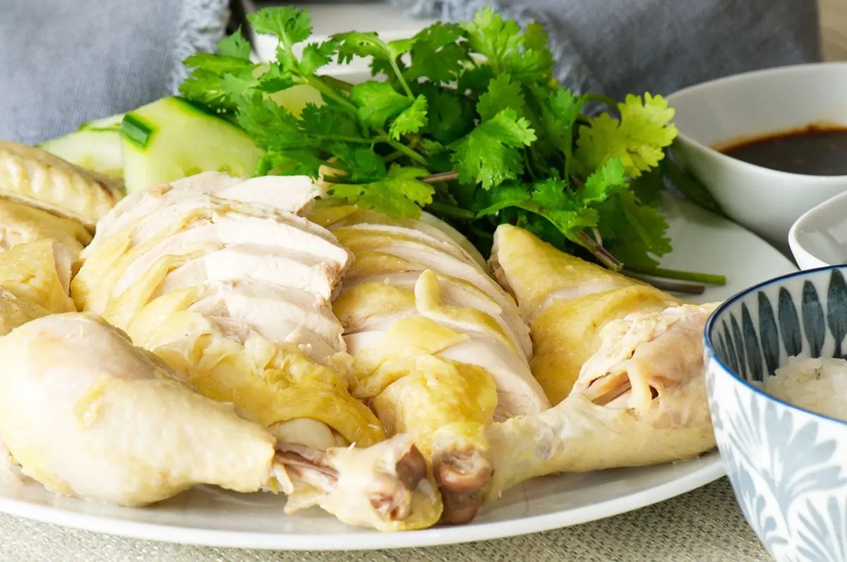 how-to-carve-hainanese-chicken