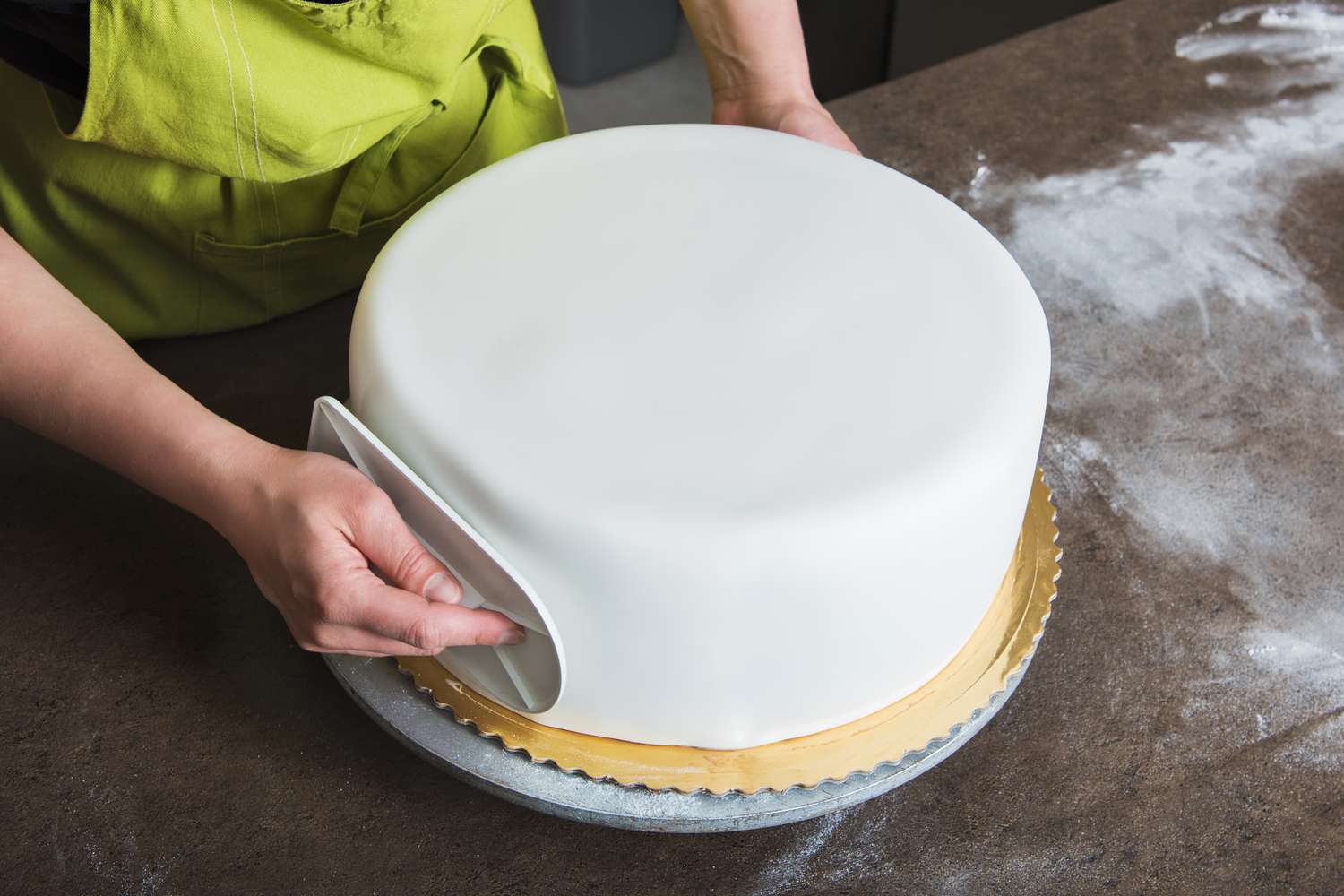 how-to-carve-in-sculpt-cake