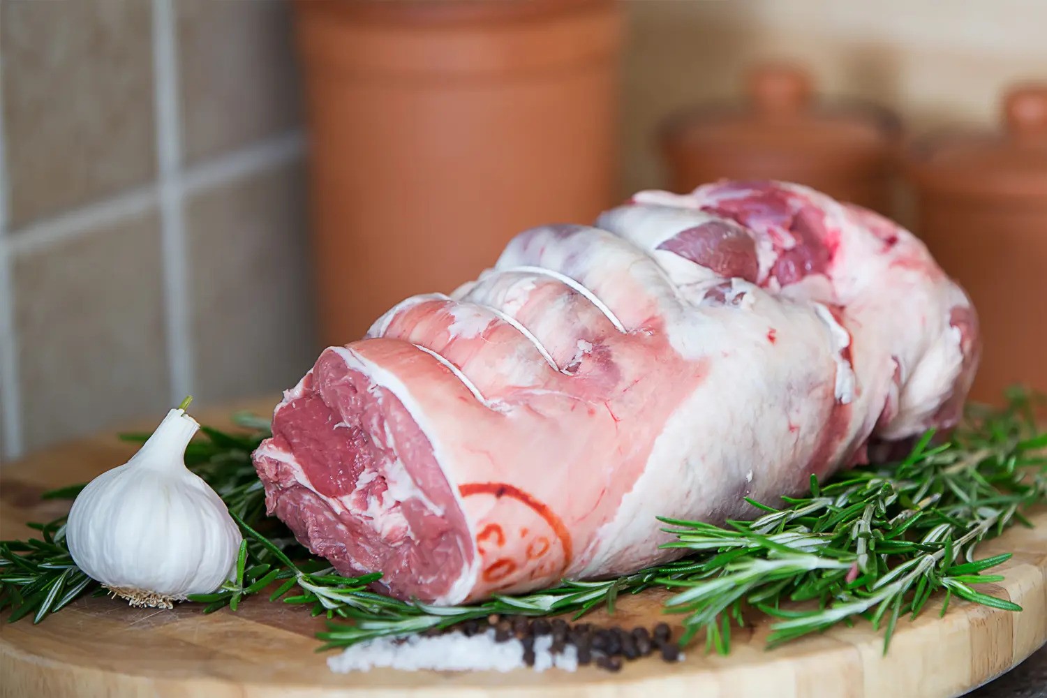 how-to-carve-lamb-shoulder