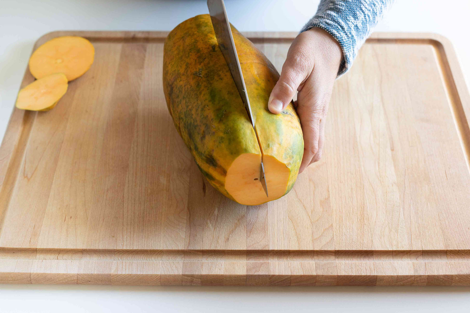 how-to-carve-papaya-steak