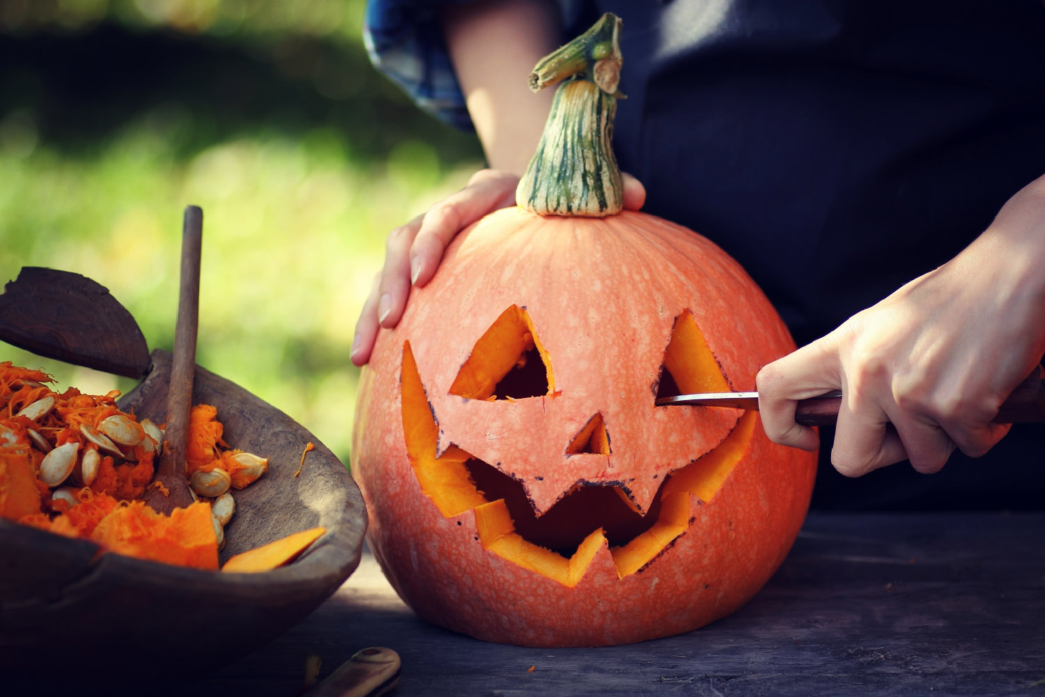 how-to-carve-pumpkin-with-knife