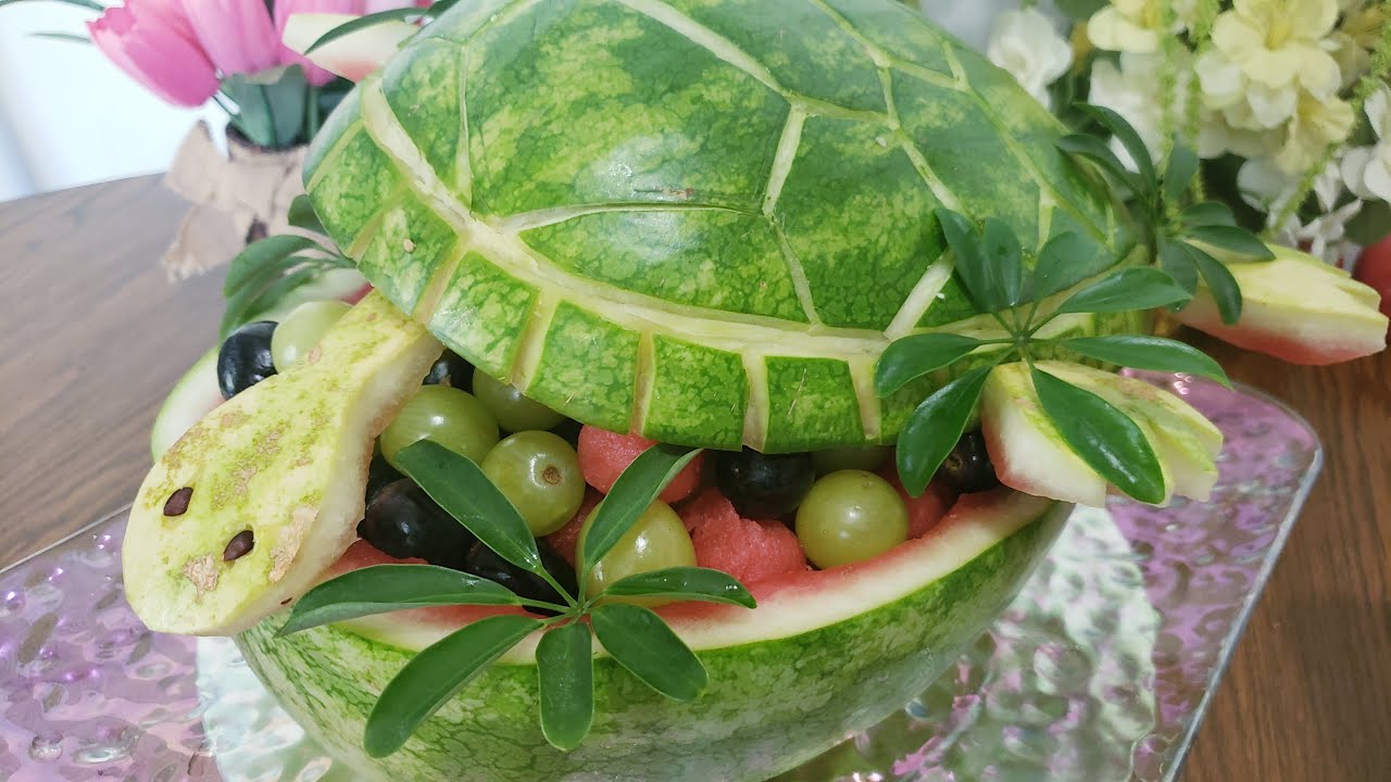 how-to-carve-watermelon-turtle