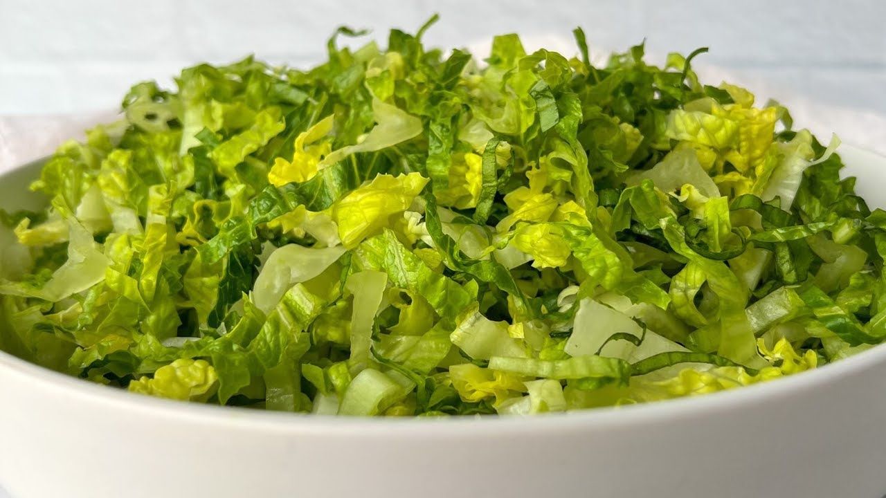 how-to-chiffonade-lettuce