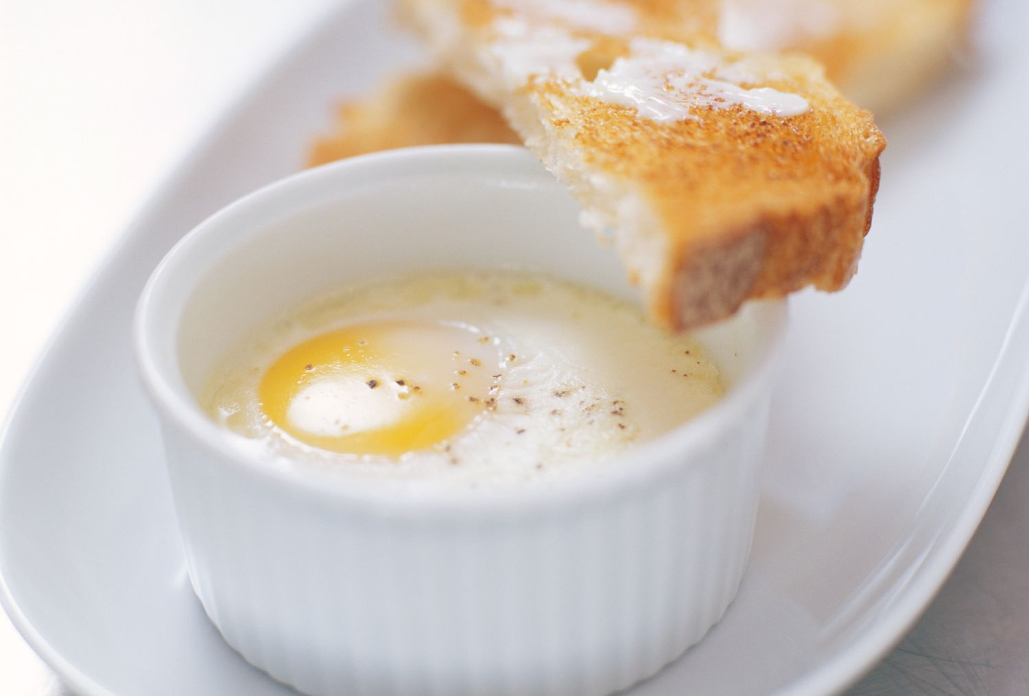 how-to-coddle-an-egg-yolk