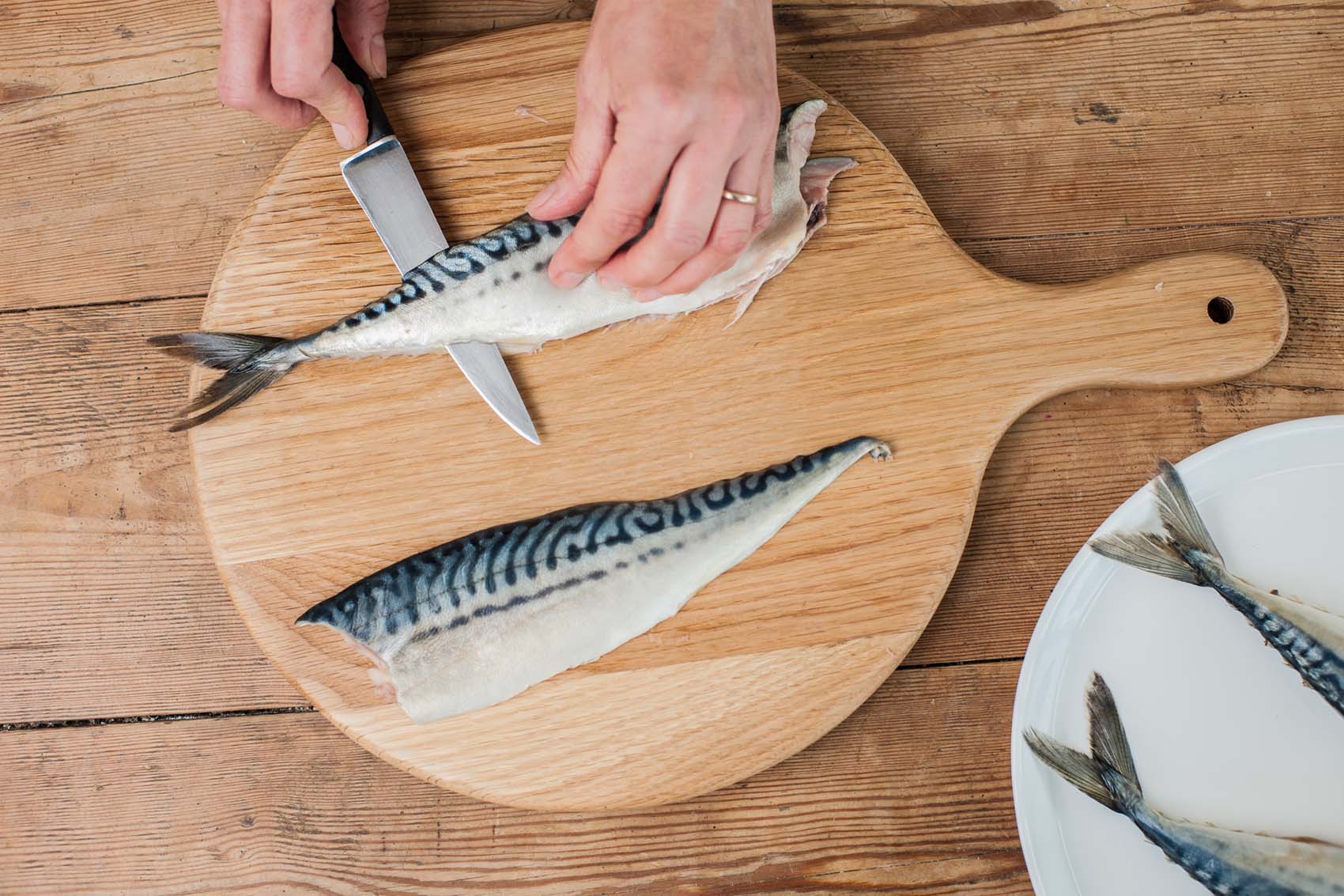 how-to-debone-a-mackerel