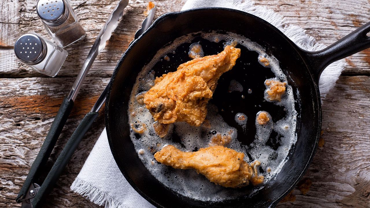 how-to-deep-fry-chicken-cast-iron-skillet