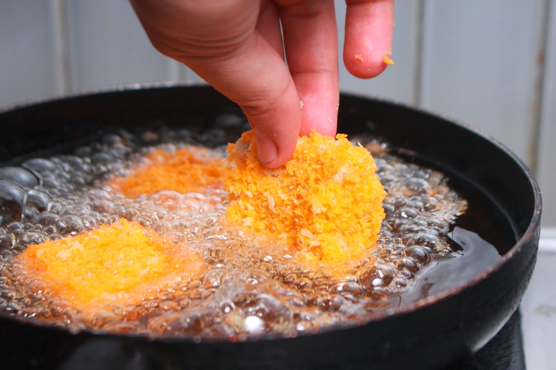 how-to-deep-fry-chicken-nuggets