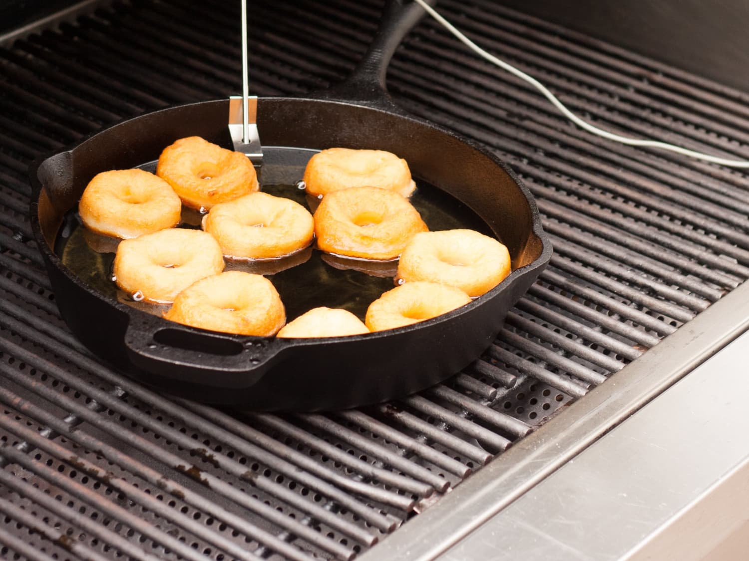 how-to-deep-fry-on-a-gas-grill