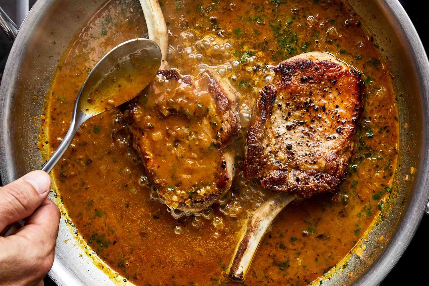 how-to-deglaze-a-pan-steak-sauce