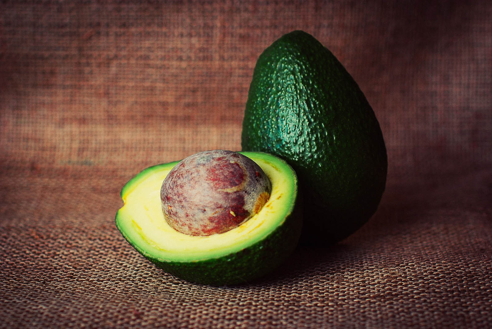 how-to-dehydrate-an-avocado-nut