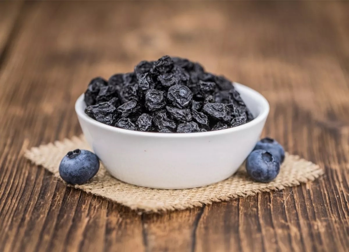 how-to-dehydrate-berries-and-retain-most