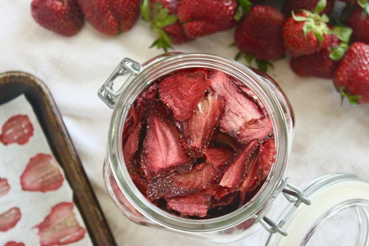 how-to-dehydrate-strawberrys-in-oven