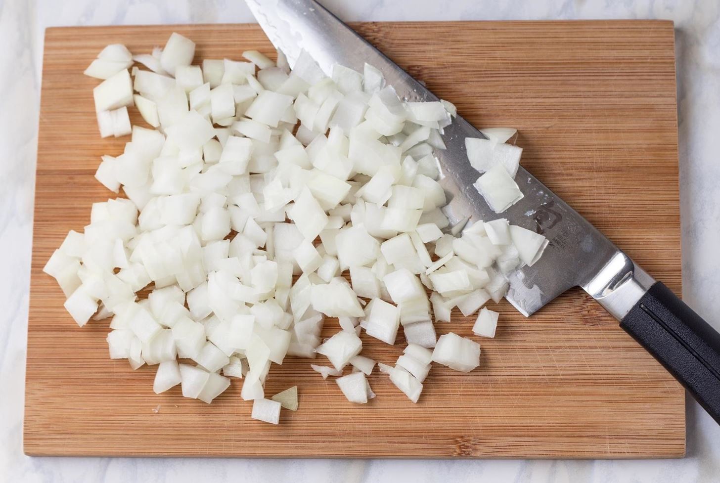 how-to-dice-onions