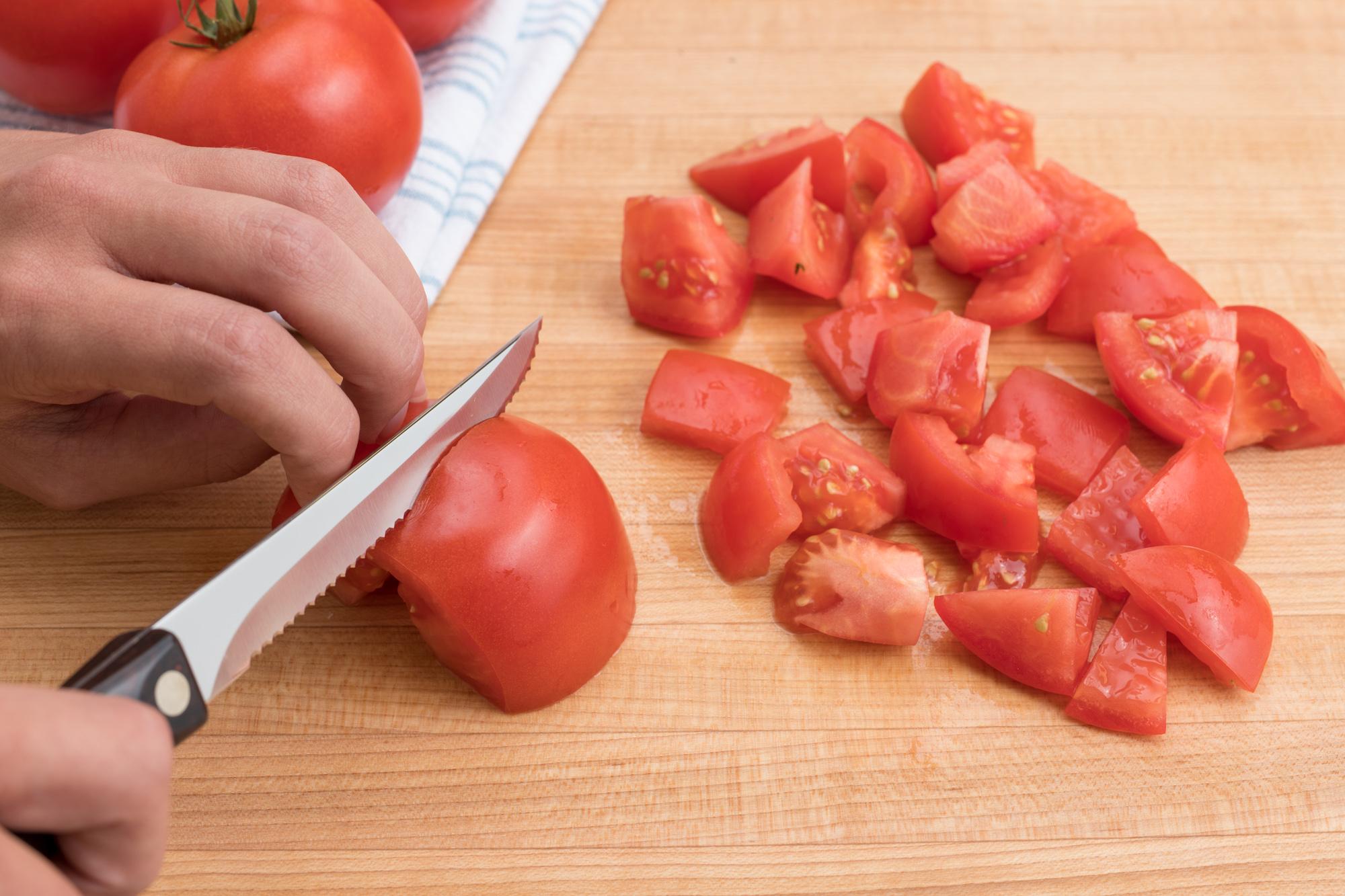 how-to-dice-tomatoes-for-salad
