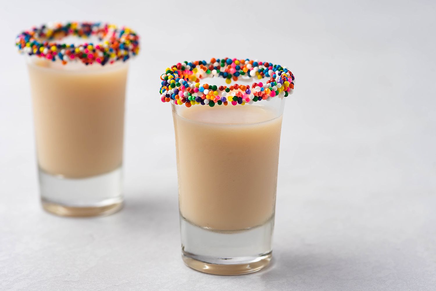 how-to-drink-a-birthday-cake-shot