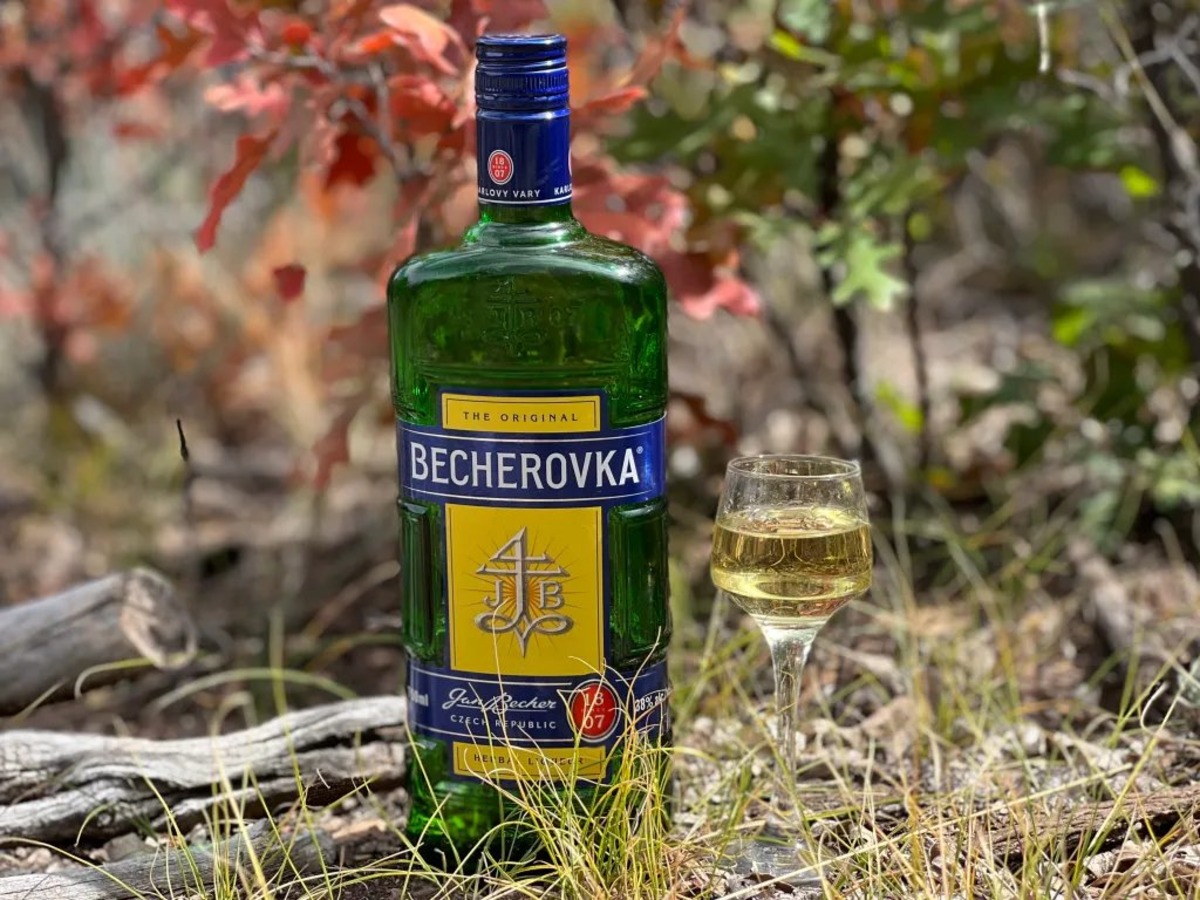 how-to-drink-becherovka