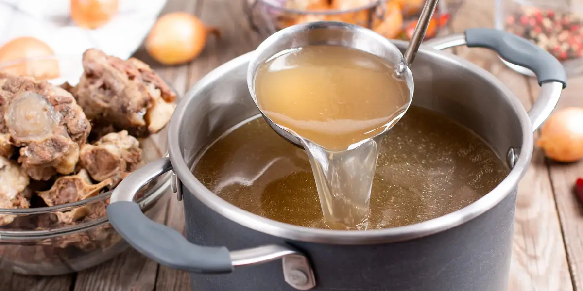 how-to-drink-chicken-broth-from-can